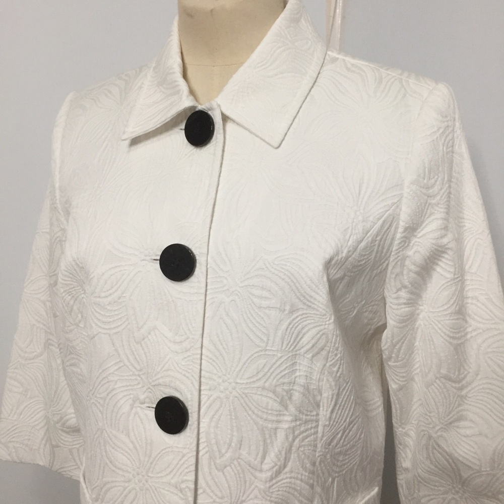 Kim Rogers Blazer - Picture 2 of 7
